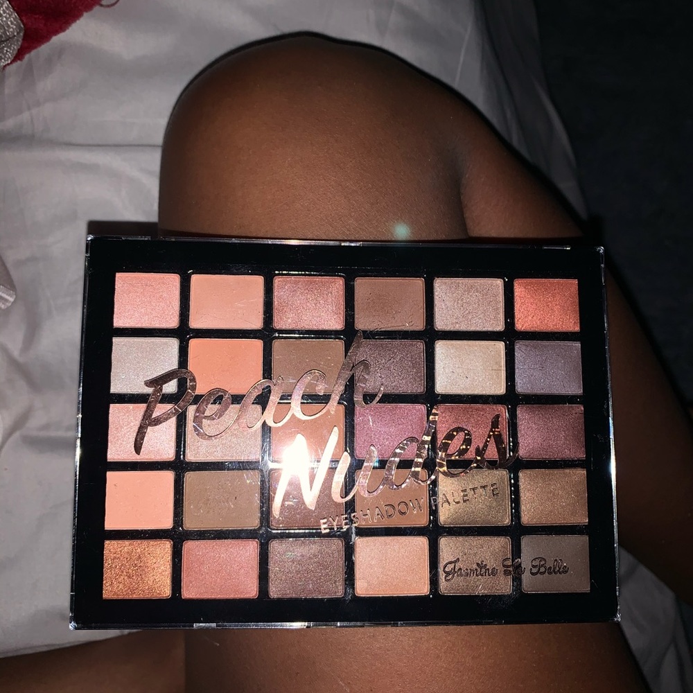 Makeup palette